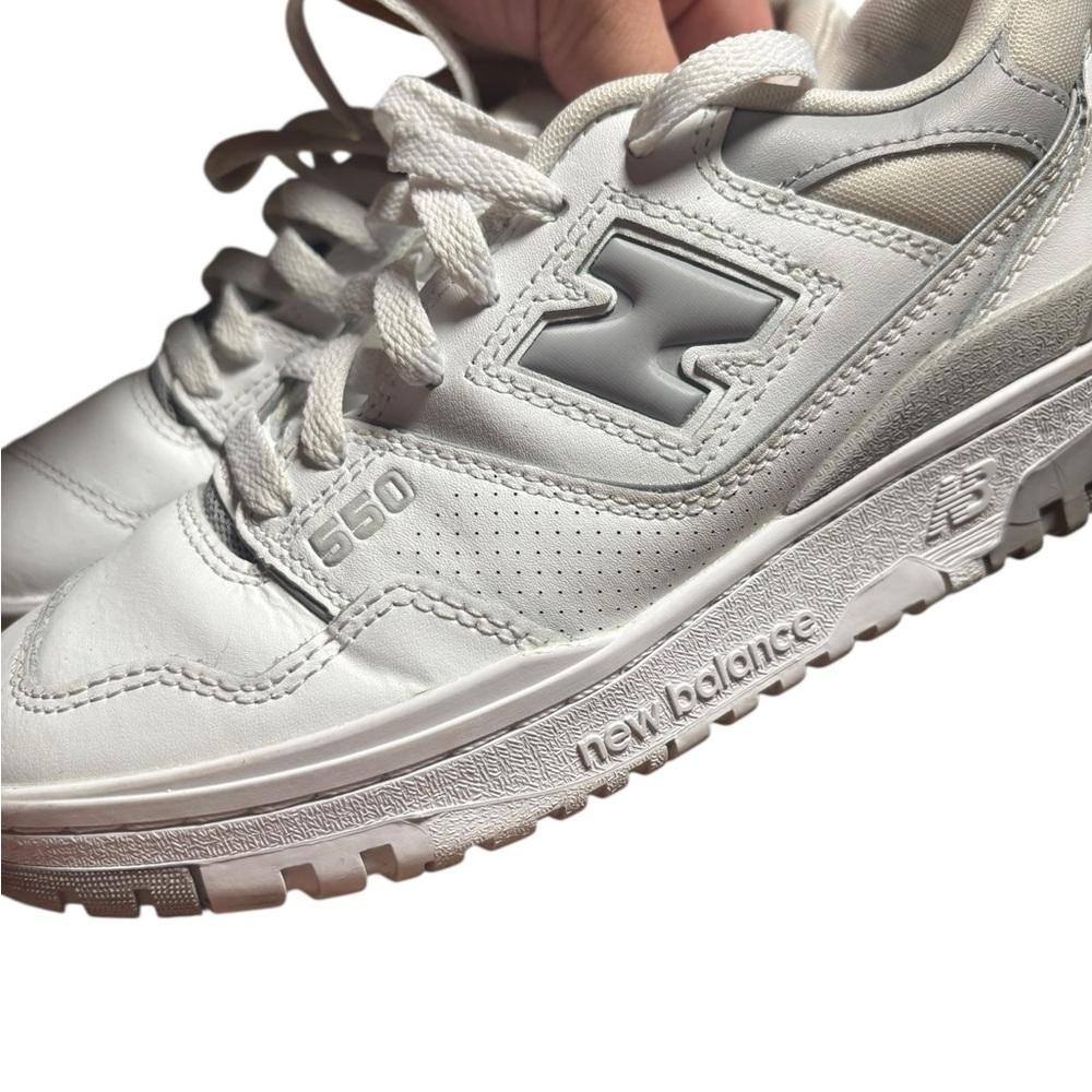 New Balance 550 Women’s White and Gray Sneakers Size 6 - Picture 5 of 9